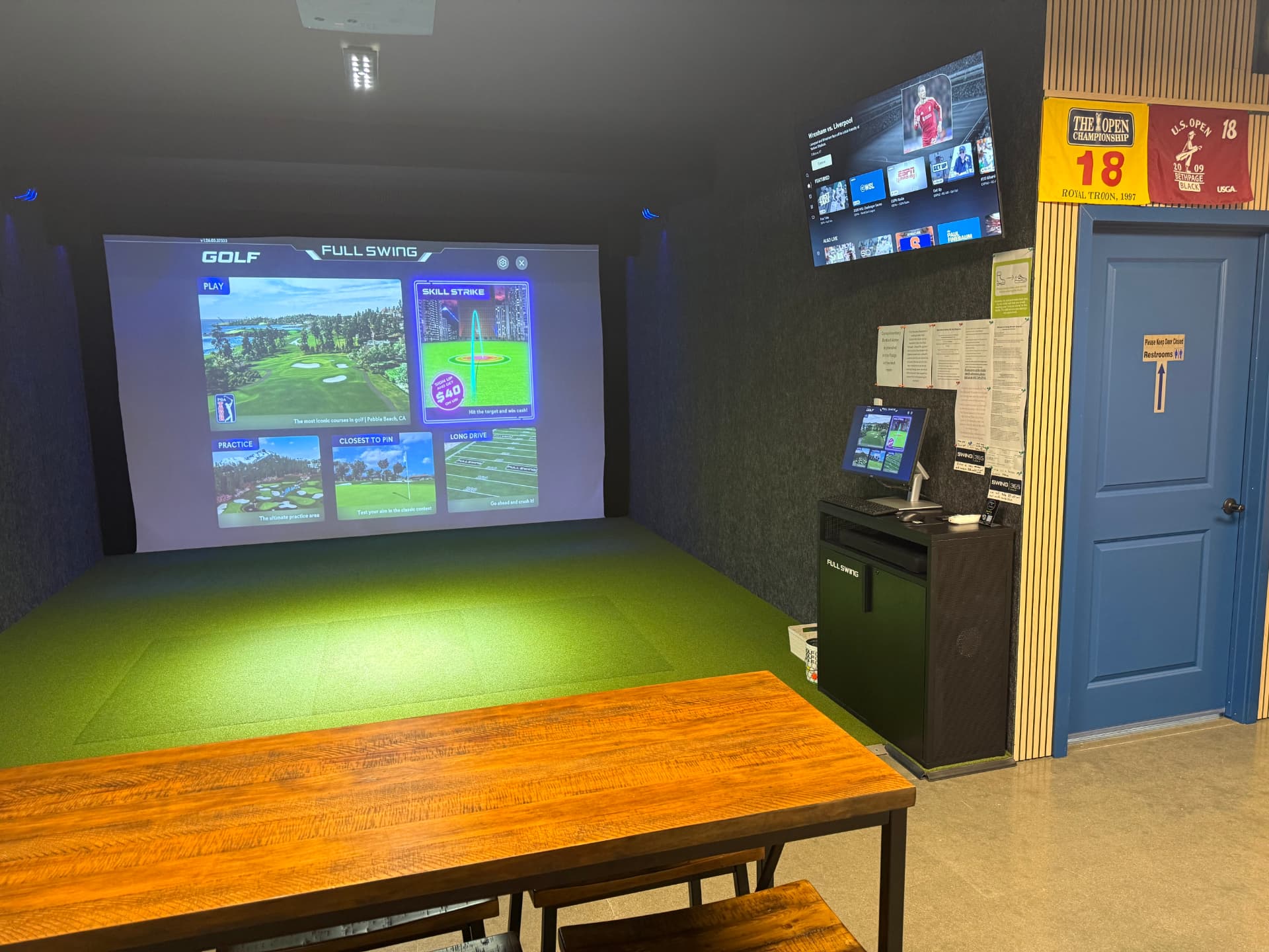 Swing 365 Beatrice private golf simulator suite
